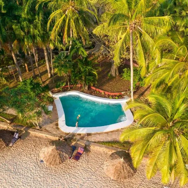 Jungle Paradise Beach Resort & Spa at Mbweni Ruins Hotel Zanzibar，位于Dambani的酒店
