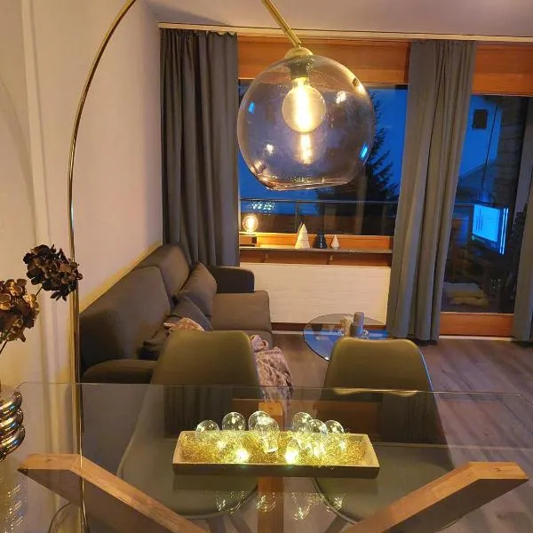 LAAX Central Holiday Apartment with Pool & Sauna，位于莱克斯的酒店