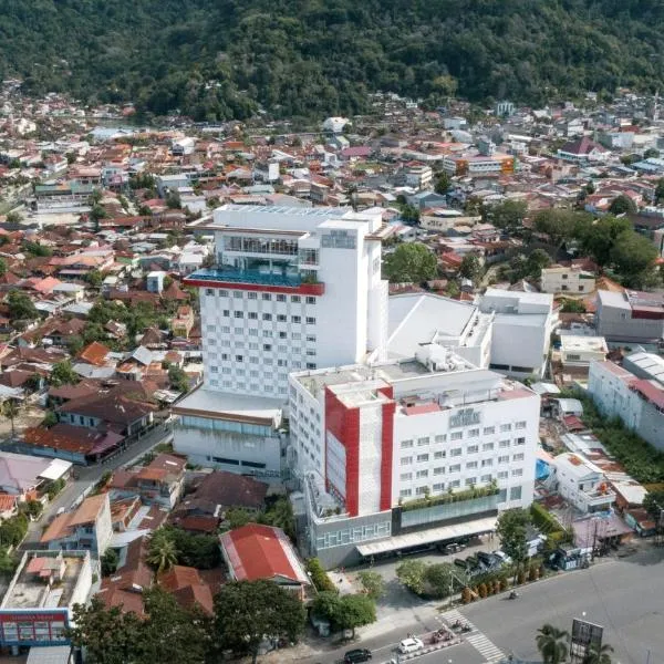 The ZHM Premiere Padang，位于Sungaipisang的酒店