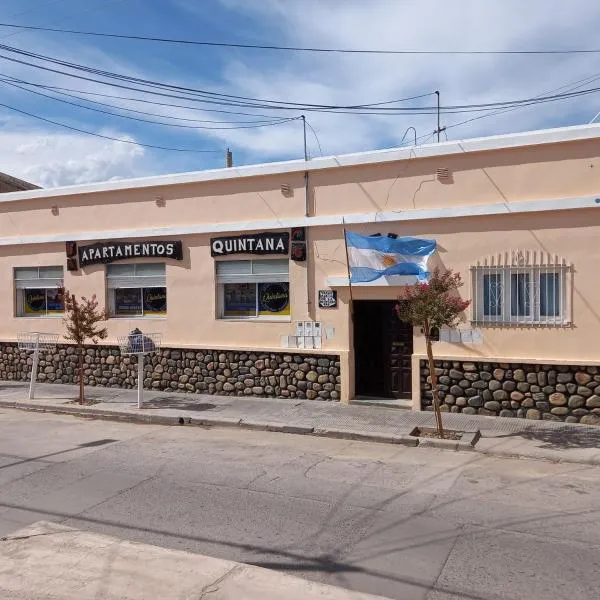 Apartamentos Quintana，位于Fuerte Quemado的酒店