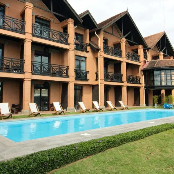 Radisson Hotel Tamboho Waterfront Antananarivo，位于Ampitatafika的酒店
