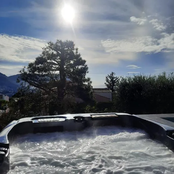 Rêves de vie le "port pin" vue mer, jacuzzi, parking PRIVES，位于卡西斯的酒店