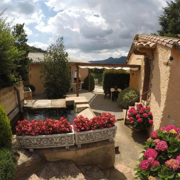 Apartamento con jardín, barbacoa y piscina en pleno Montseny Mas Romeu Turisme Rural，位于阿尔武希耶斯的酒店