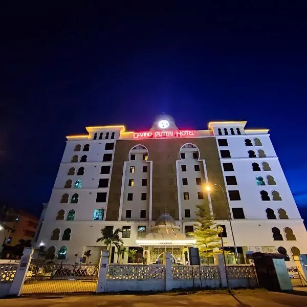 The Grand Puteri Hotel，位于Kampong Batu Burok的酒店