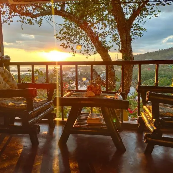 Purple Homestay Hillside，位于科隆的酒店