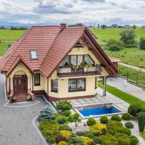 Willa Biały Jeleń Jacuzzi & Sauna，位于Białka Tatrzanska的酒店
