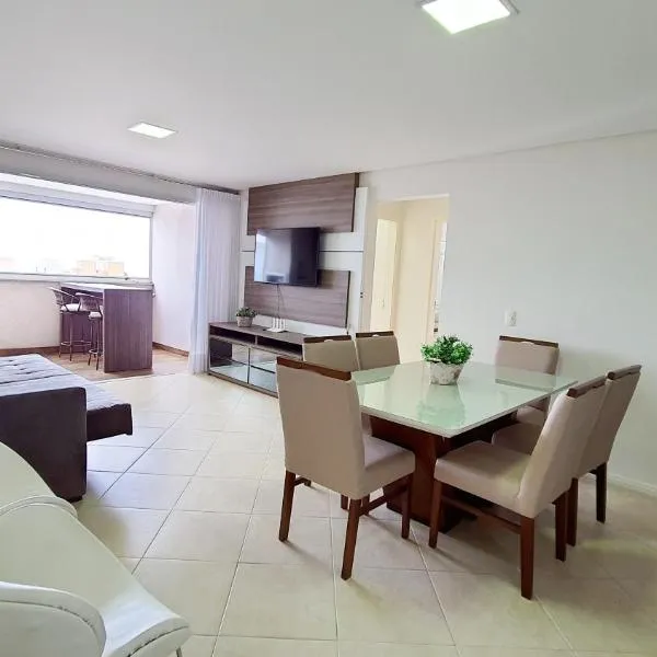 Residencial Yasmin - Apto 3 dormitorios vista mar Praia de Palmas，位于Armação的酒店