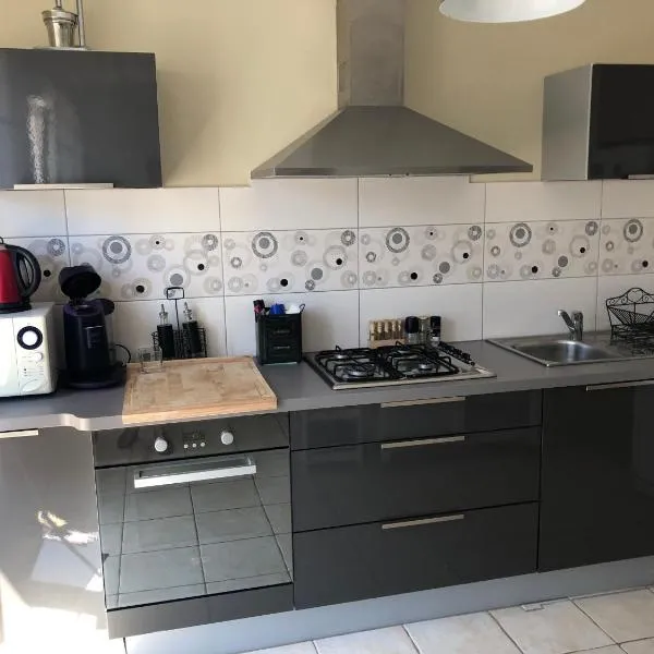APPARTEMENT CONLEAU VANNES une Chambre WIFI，位于瓦讷的酒店