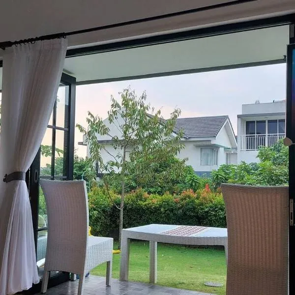 Villa Outdoor Rancamaya With Netflix, Youtube, SmartTV and Nice Backyard，位于茂物的酒店