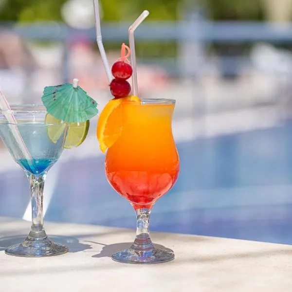Perla Sun Beach Hotel - All Inclusive，位于普里莫尔斯科的酒店