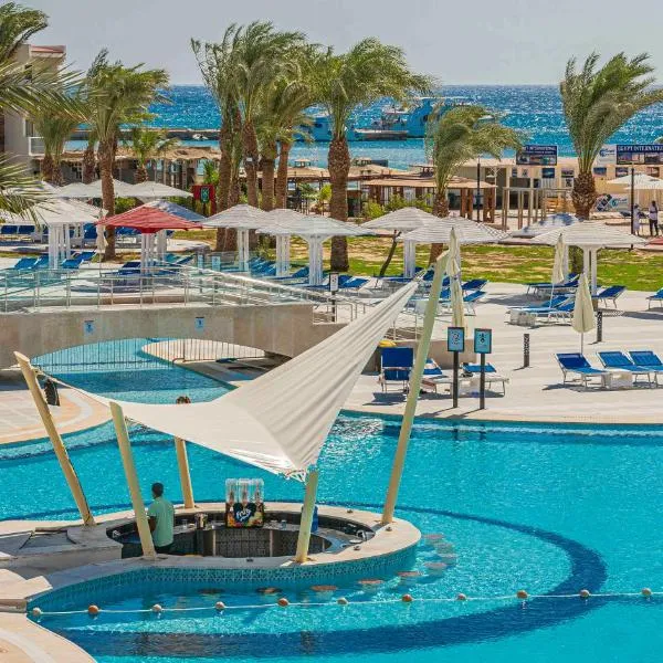 Amarina Abu Soma Resort & Aquapark，位于赫尔格达的酒店