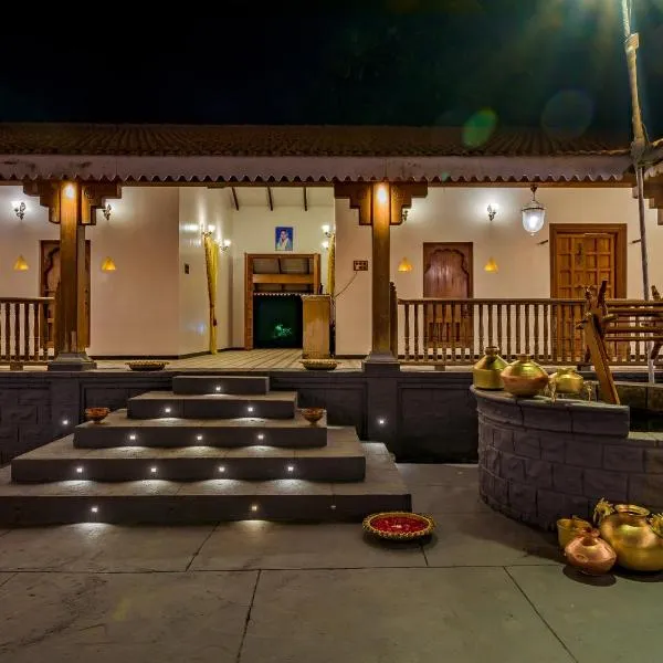 SaffronStays Heritage Waada, Nashik，位于纳西克的酒店