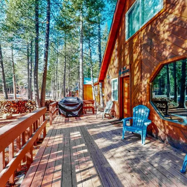 Truckee Mountain Retreat，位于Ponderosa Fairway Estates的酒店