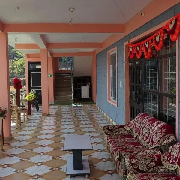 Riva palace Homestay Rewalsar Lake，位于Malther的酒店