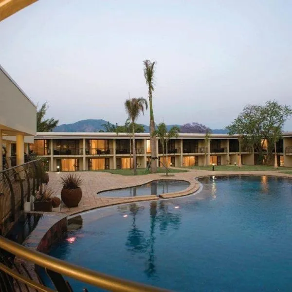 欢乐谷酒店及赌场，位于Mhlambanyatsi的酒店