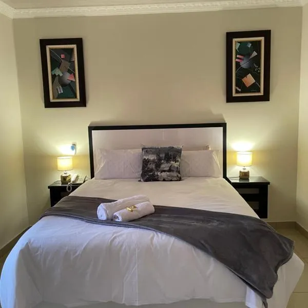 Mohlakeng Guest House，位于Randfontein的酒店