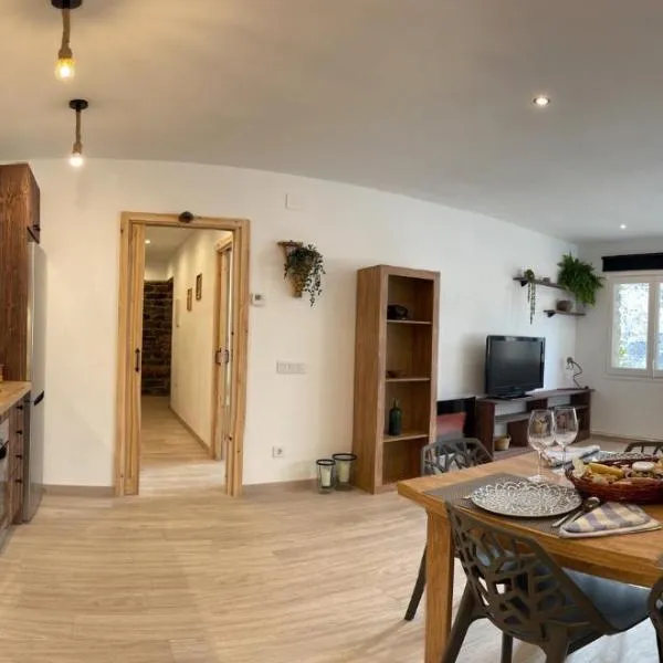 Casa Joana - Apartamento La Colomina，位于Bernúy的酒店