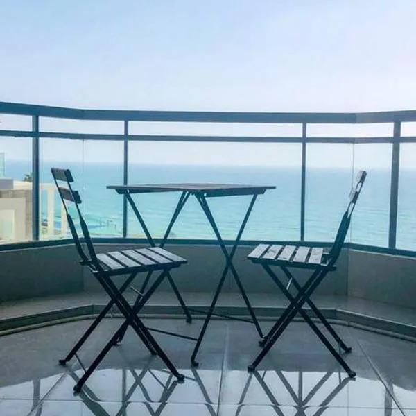 Royal Aparatment on the Sea , Blvd Nitza 34，位于内坦亚的酒店