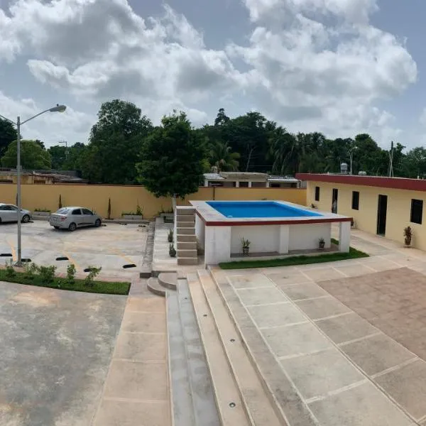 Hotel La Piramide Izamal，位于伊萨马尔的酒店