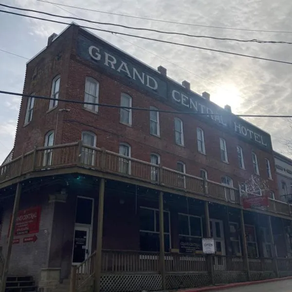 Grand Central Hotel，位于Golden的酒店