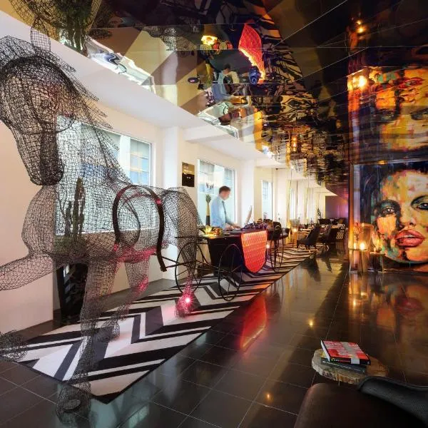 阿德菲酒店，位于墨尔本的酒店