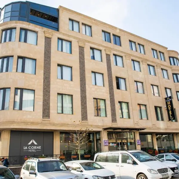 La Corne Hotel Baku，位于Qaraçuxur的酒店