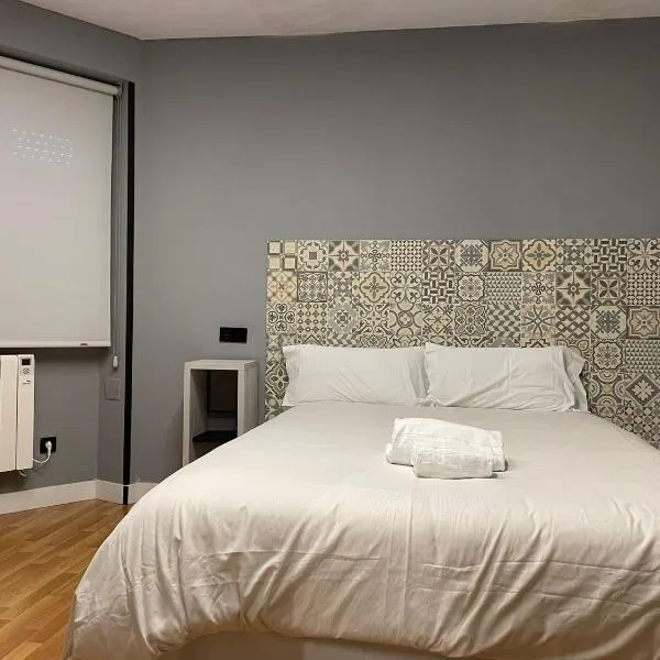 Belmonte Rooms - check in Hotel a 650 metros，位于希洪的酒店