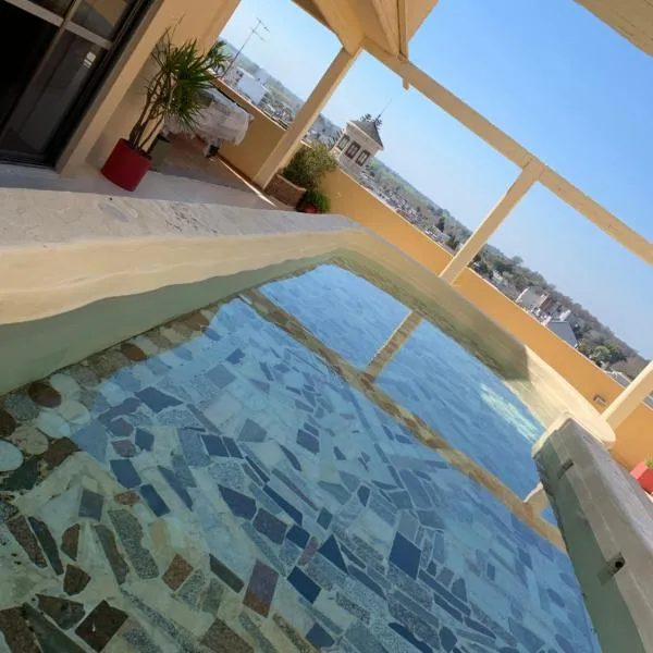 洛杉矶酒店，位于瓜莱瓜伊丘的酒店