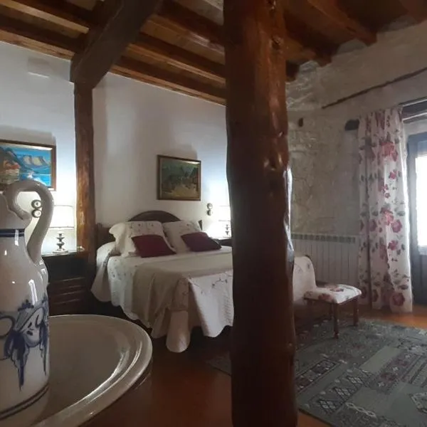 Casa rural Isabel y Fernando，位于Castillejo de Robledo的酒店