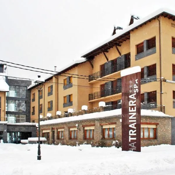 特拉依尼拉公寓酒店，位于埃斯特里-德阿内乌的酒店