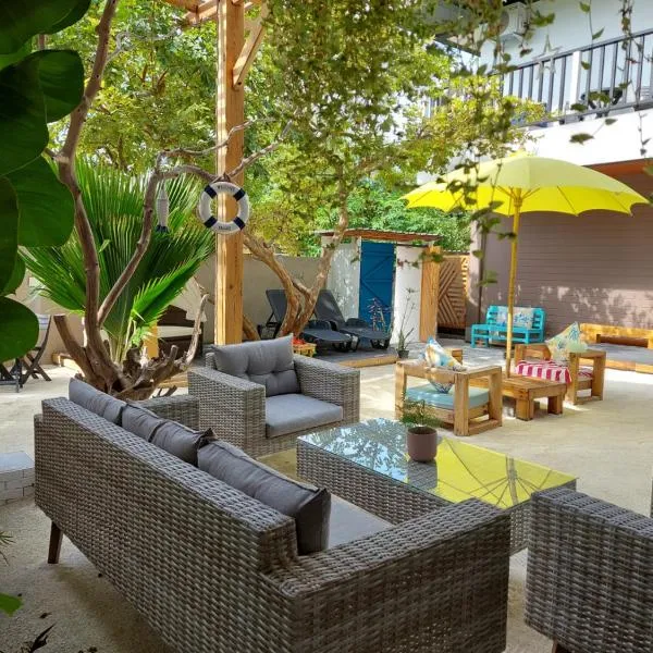 Palms Retreat，位于Fehendhoo的酒店