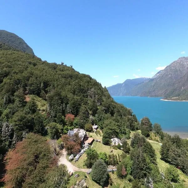 Barraco Lodge，位于Puelo的酒店