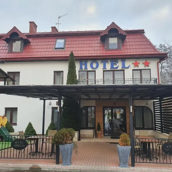 Hotel Mimoza，位于Czermna的酒店