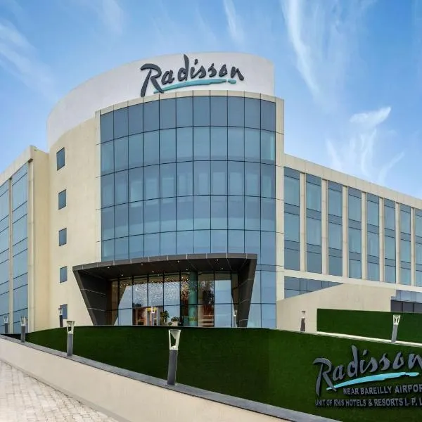 Radisson Hotel Bareilly Airport，位于Izatnagar的酒店