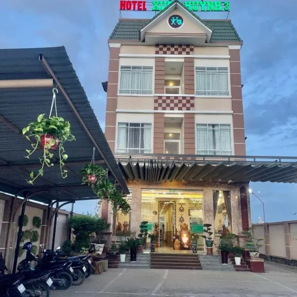 XUÂN HUỲNH 3 Hotel，位于朔庄的酒店