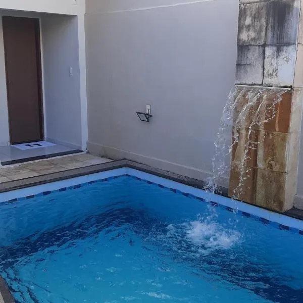 Casa em Natal Cond. Fechado com Piscina-03 Suítes，位于纳塔尔的酒店