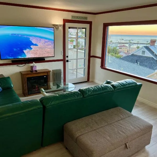 Catalina Two Bedroom View Home，位于阿瓦隆的酒店