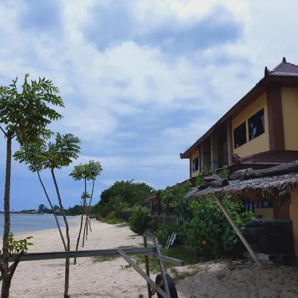 Omah Laut Bondo Jepara - by the beach, direct view of the sea, great base for water sports，位于哲帕拉的酒店