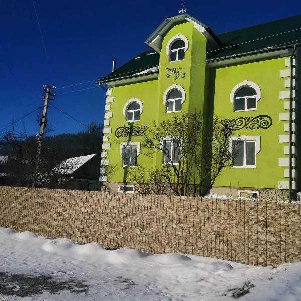 GREEN HOUSE，位于普拉韦的酒店