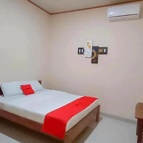 RedDoorz Syariah near Tugu Lampu Gentur Cianjur，位于Rajamandala的酒店