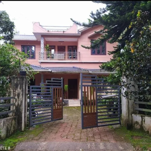 Puzhayoram home stay, Palakkuli, Mananthavadi wayanad kerala，位于玛纳多迪的酒店