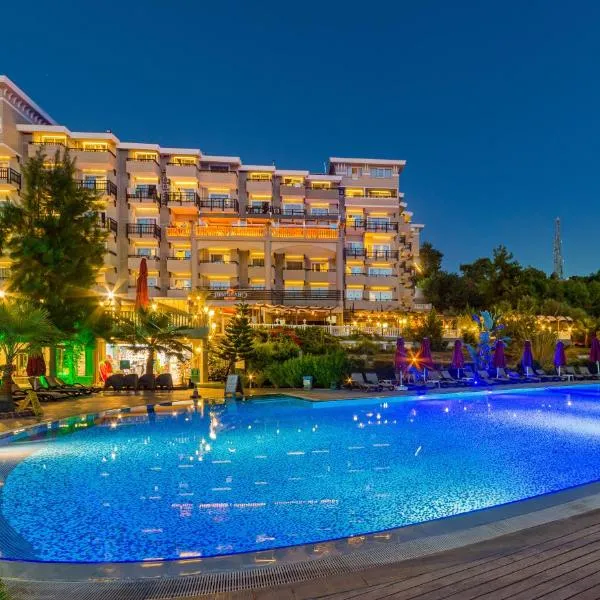 Justiniano Deluxe Resort，位于阿萨拉尔的酒店