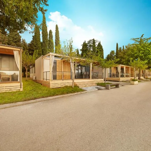 Premium Mobile Homes - Hotel & Resort Adria Ankaran，位于Gračišče的酒店