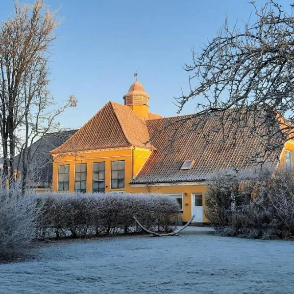 Børglum Mejeri Hotel，位于Tårs的酒店