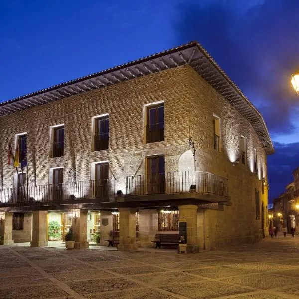 圣多明各-德拉卡尔萨达旅馆，位于Grañón的酒店