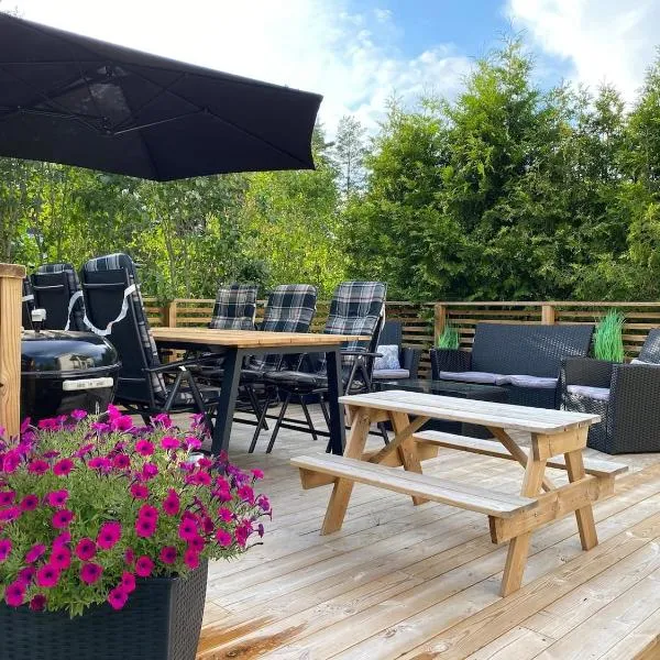 Villa Movägen Family friendly Free Wifi Lake nearby，位于Mörlunda的酒店