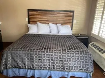RUBY MOTEL，位于长滩的酒店