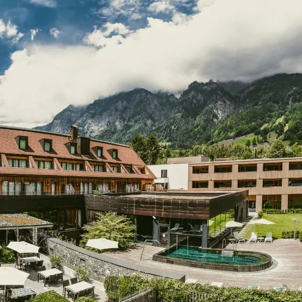 巴拉兹阿尔卑斯山特拉布Spa高尔夫酒店，位于Raggal的酒店