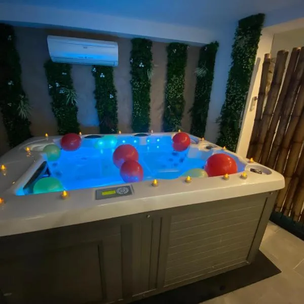Magnifique love room avec jacuzzi privatif vue Mer，位于布克港的酒店