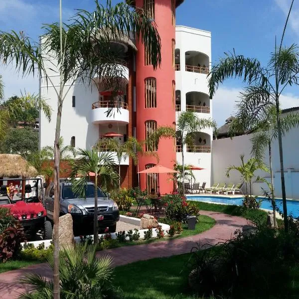 Hotel y Suites Los Encantos，位于萨尤利塔的酒店